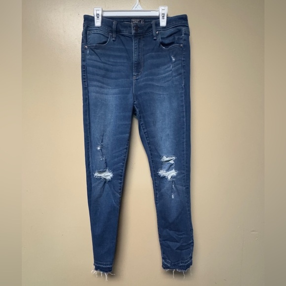 Abercrombie & Fitch Sz 8R Women's Simone High Rise Ankle Distressed Jeans Dark - Picture 1 of 5